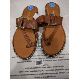 TOSCANELLA Handmade In Italy Dainty Ring Toe Sandals Cognac